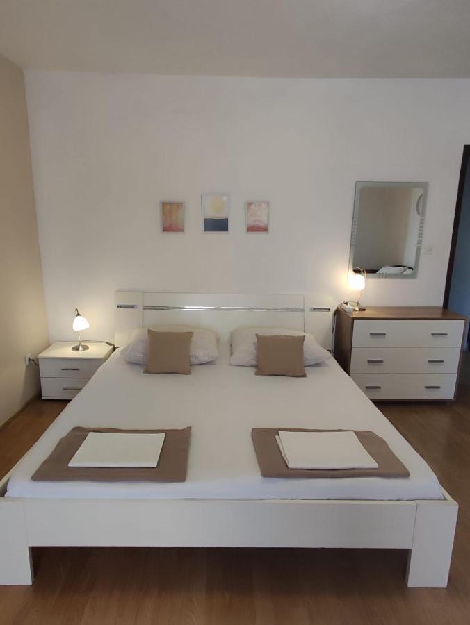 Apartmani Valentino Makarska Exteriör bild